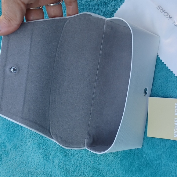 MICHAEL Michael Kors women's sunglasses color red size os - Picture 13 of 16